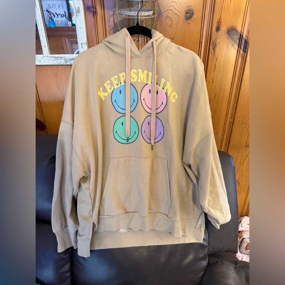 American Eagle Smiley hoodie